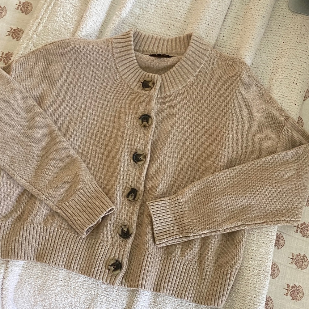 Quince cropped cotton Beige Button-Front Crewneck Cardigan